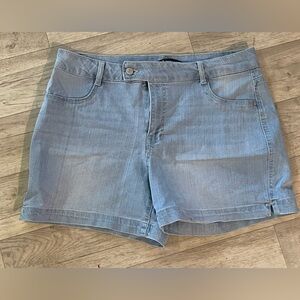 D jeans Women's Light Blue Denim Shorts 14